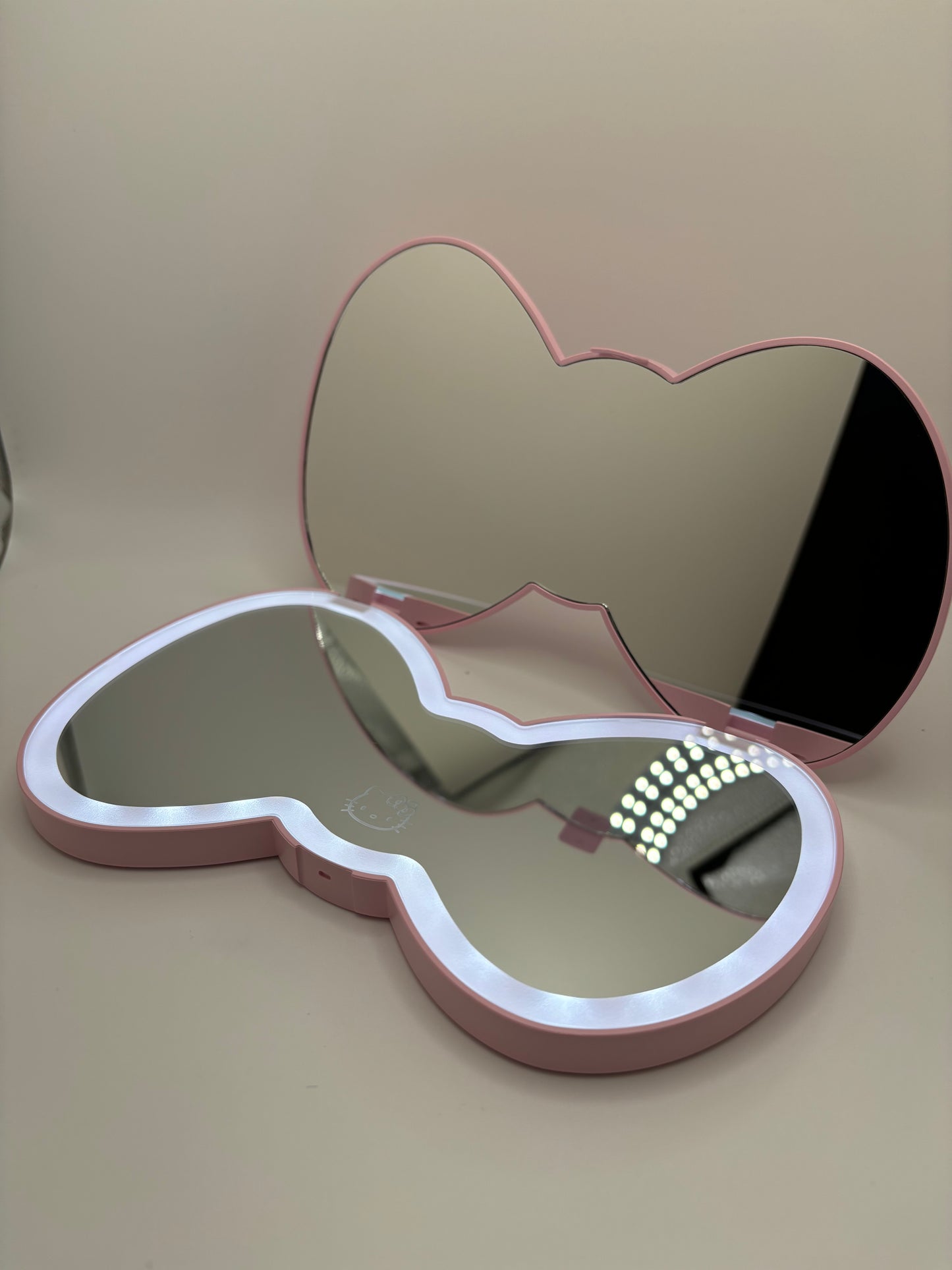 Impressions Hello Kitty LED Bow Compact Mirror