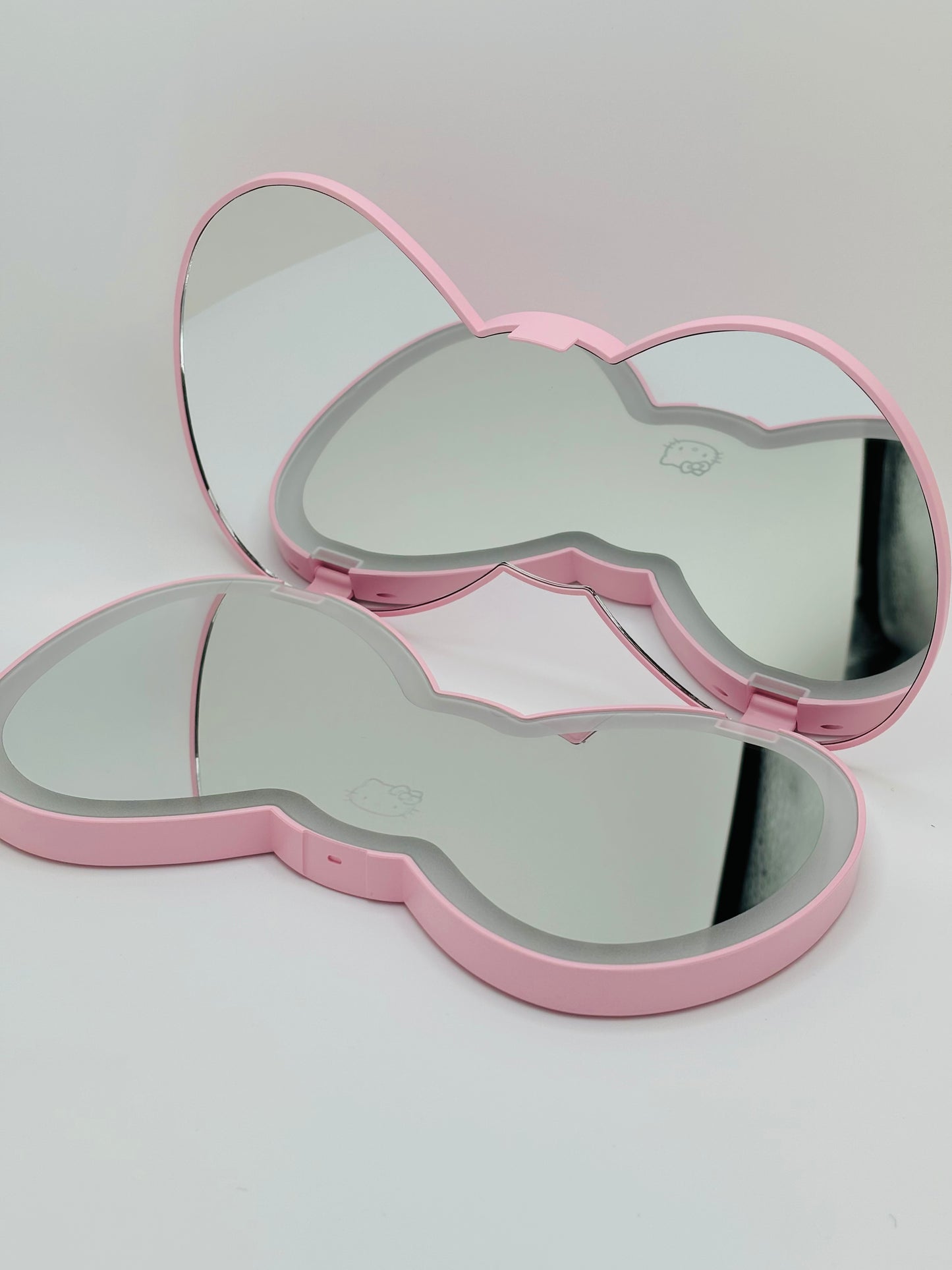 Impressions Hello Kitty LED Bow Compact Mirror