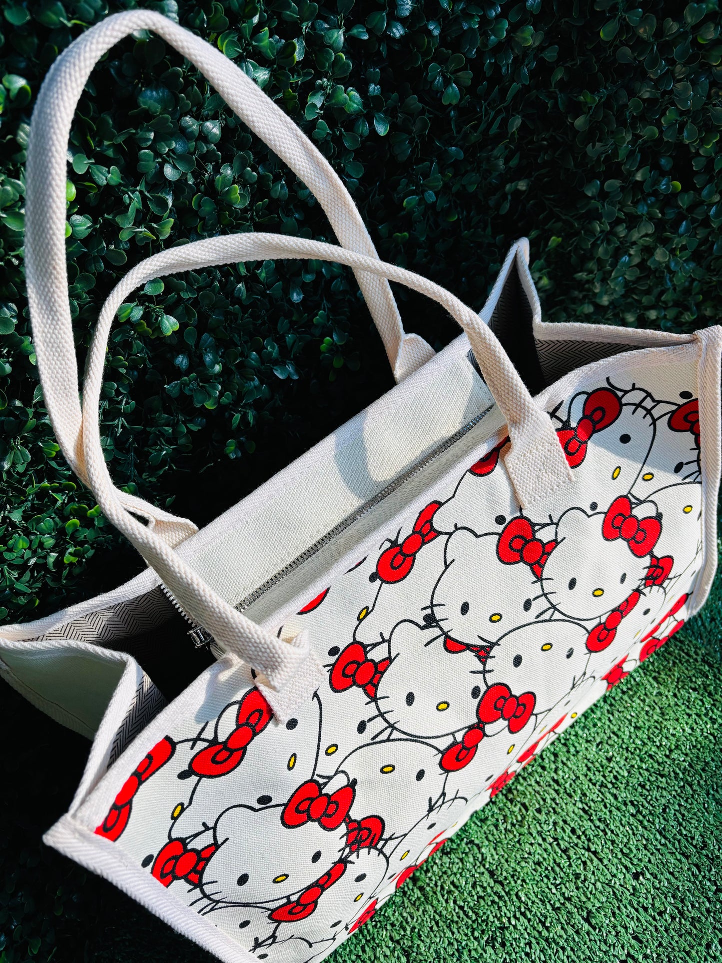 Tote Bag with Hello Kitty Faces